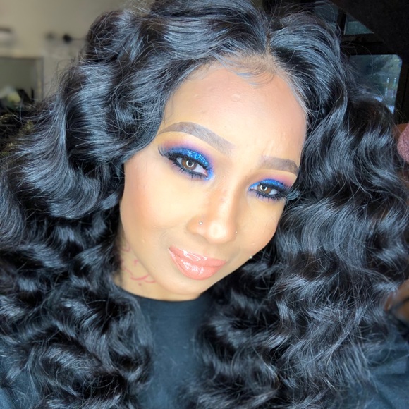 Meet your Posher, Latifa - Picture 1 of 1